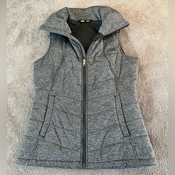 The North Face Women’s Pseudio Vest - Picture 4 of 11